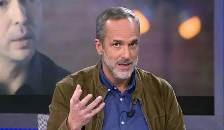 Santi Acosta en su programa Merca2.es