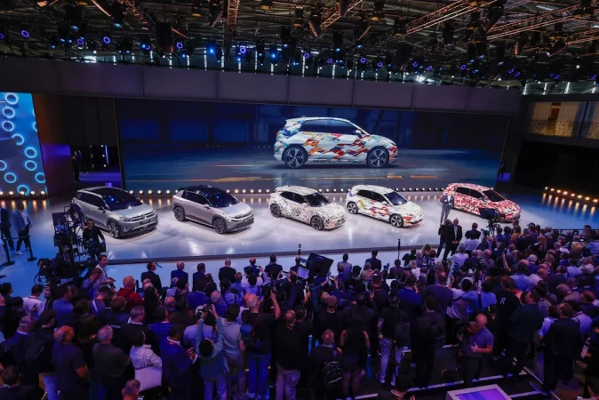 VW ha cotizado de forma sólida este año en un sector débil, solo por detrás de BMW, que tiene una beta baja. Fuente: VW