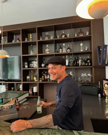 Alejandro Sanz: Un diseño minimalista en plena naturaleza