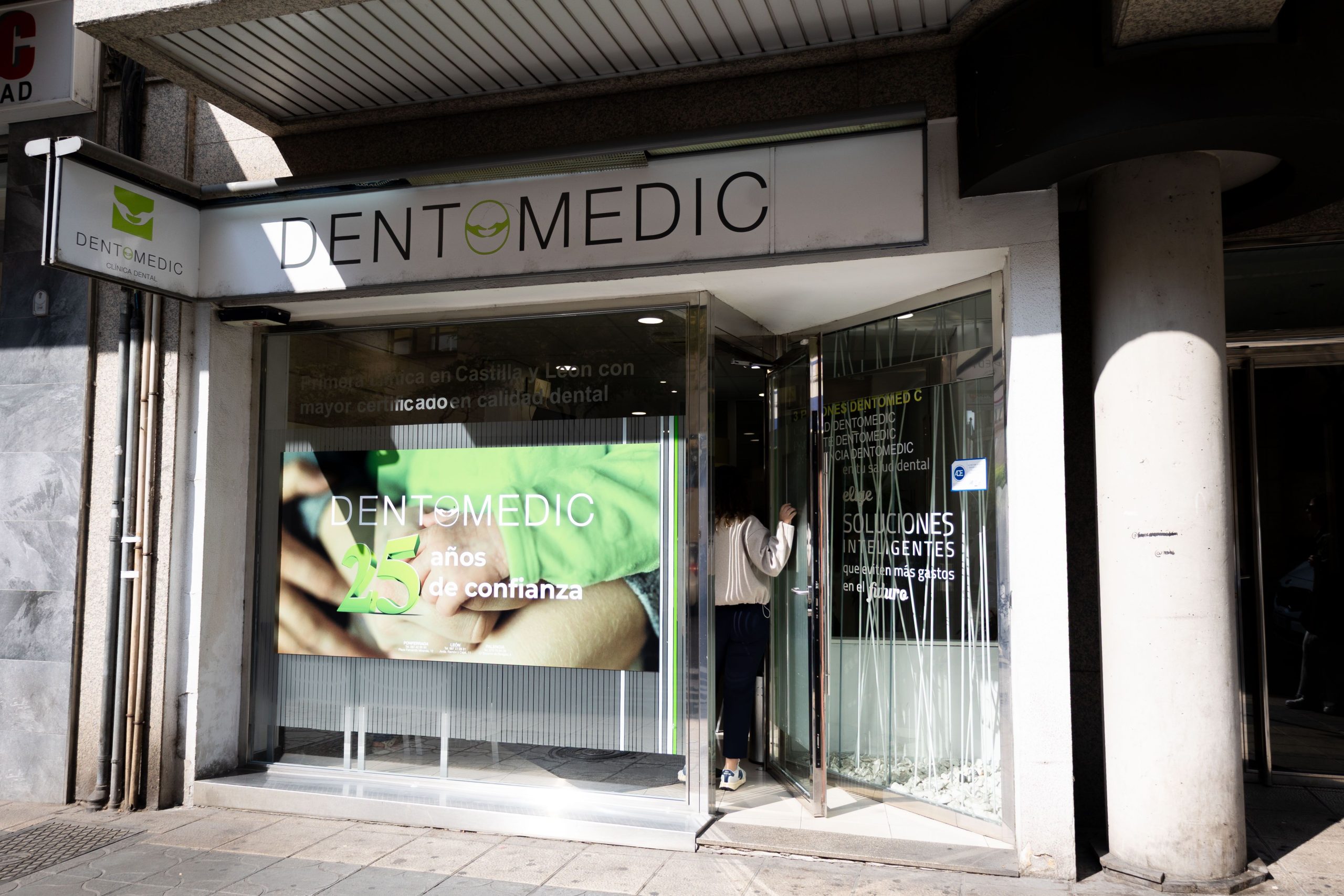 Clínica Dentomedic León apuesta por el escáner dental frente a la impresión dental tradicional