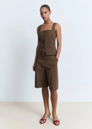 El chaleco de 35 euros de Mango que ha conquistado a Anna Padilla y promete ser la prenda de la temporada 36 Merca2.es Mango, la moda accesible que marca temporada