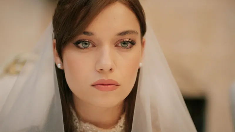 'Una nueva vida' se divide entre el ultimátum de Ferit y la rebelión de Seyran