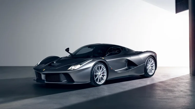 Hoy se subastan algunos de los super deportivos más codiciados del mundo 1 Merca2.es Ferrari LaFerrari 2014. Fuente: Sotheby's.