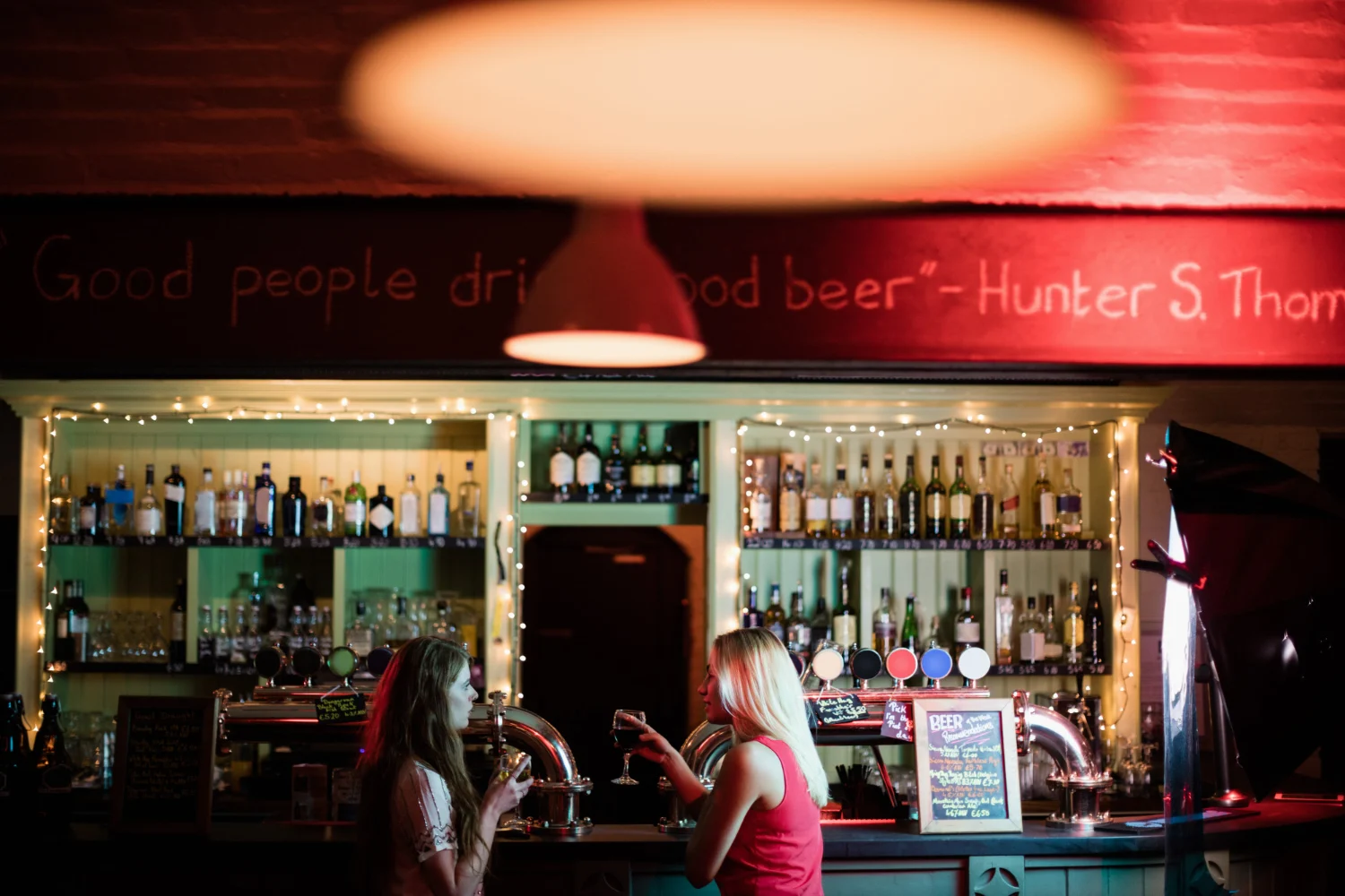 Jamás digas esta palabra en un bar de Bilbao o te tomarán por idiota (y te cobrarán el doble) 3 Merca2.es Un par de expresiones bien usadas pueden convertirte en el cliente perfecto.