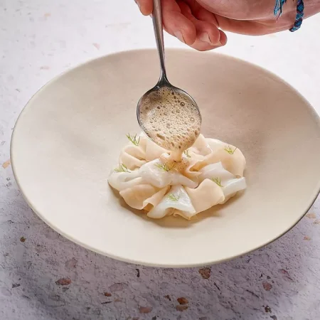 Los 4 restaurantes de Madrid que la Guía Michelin 2025 eleva al Olimpo gastronómico 4 Merca2.es Restaurante CEBO, Madrid.
