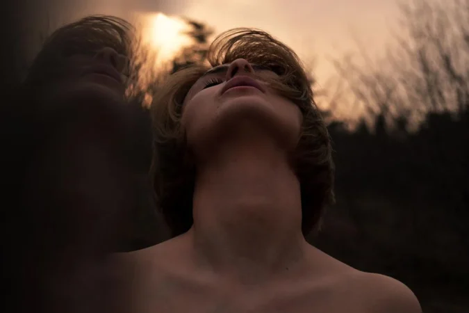 El test muscular de Hawkins: el experimento que demuestra que el cuerpo detecta la verdad y la mentira 1 Merca2.es cuerpo