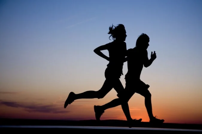 Adrián Romero, nutricionista deportivo y entrenador: “Nada recupera como dormir. No hay suplemento que se le acerque, ni siquiera de lejos.” 1 Merca2.es dormir