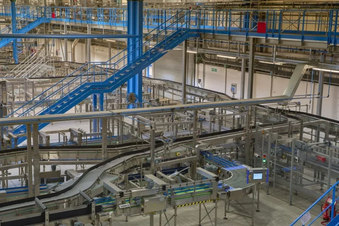 Damm inaugura su primera fábrica en Reino Unido 1 Merca2.es Damm Eagle Brewery 1 Merca2.es