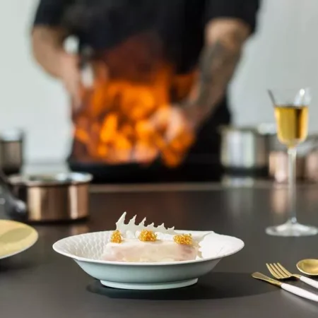 Los 4 restaurantes de Madrid que la Guía Michelin 2025 eleva al Olimpo gastronómico 2 Merca2.es Restaurante Deessa Madrid.