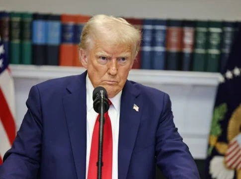 Scope rebaja el rating de Estados Unidos a AA- y revisa la perspectiva a estable Scope rebaja el rating de Estados Unidos a AA- y revisa la perspectiva a estable