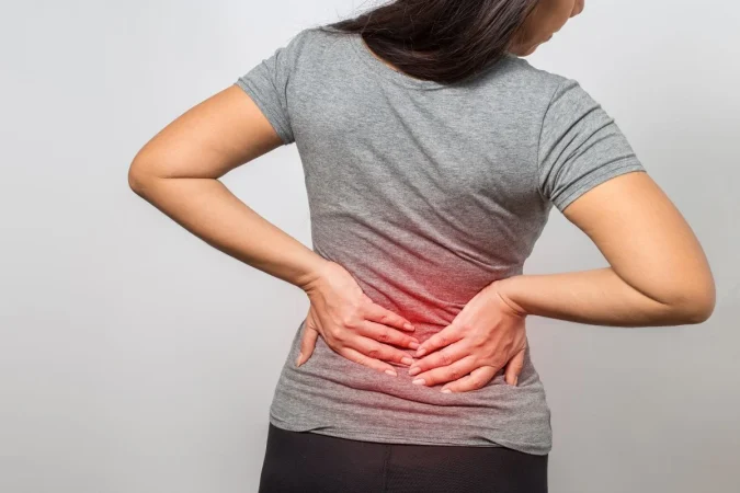Dr. Benjamin Bert, especialista en salud musculoesquelética: “El dolor de espalda baja es una de las razones más comunes por las que la gente va al médico.” 3 Merca2.es Escucha a tu cuerpo Merca2.es