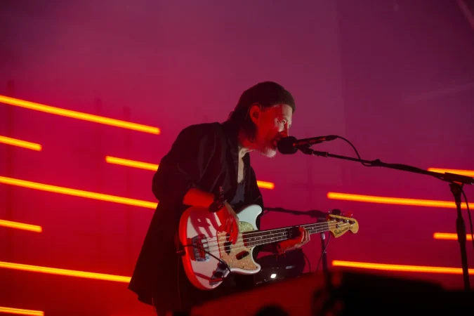 Tensión en la música: las palabras del CEO de Live Nation sobre los precios enfadan a artistas y discográficas 1 Merca2.es El músico inglés Thom York actúa con el proyecto musical The Smile en el festival Primavera Sound, en el Parc del Fòrum, a 10 de junio de 2022, en Barcelona, Cataluña (España). El