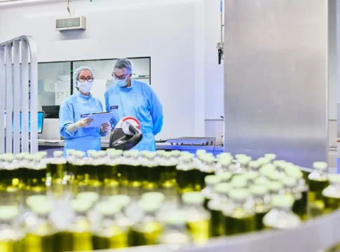 Barclays reitera su confianza en Grifols pese al profit warning de CSL Barclays reitera su confianza en Grifols pese al profit warning de CSL