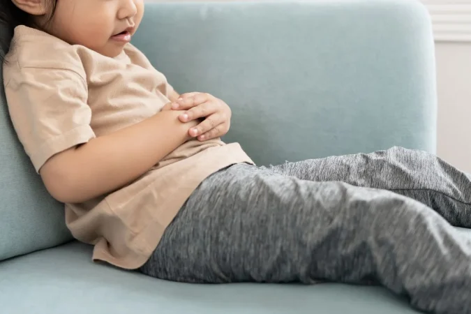 Dr. Alejandro Crespo, pediatra puericultor: “Los niños menores de seis años pueden enfermarse entre seis y once veces al año, y es completamente normal” 1 Merca2.es niños