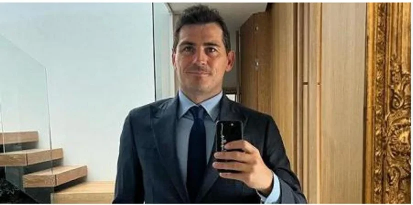 Iker Casillas posando Merca2.es