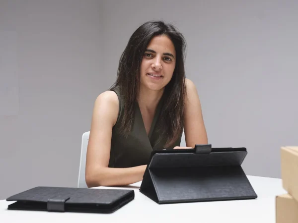 “La tecnología, bien usada, reduce la soledad. Lo hemos comprobado en miles de usuarios” 2 Merca2.es Isabel García, CEO de Bleta.