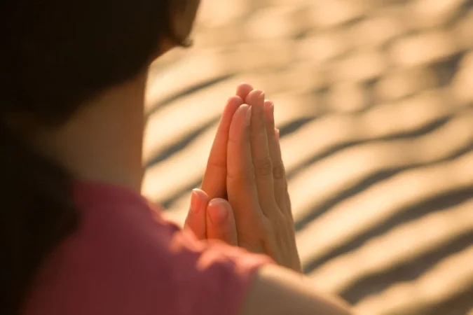 El test muscular de Hawkins: el experimento que demuestra que el cuerpo detecta la verdad y la mentira 3 Merca2.es La conciencia sana el cuerpo Merca2.es