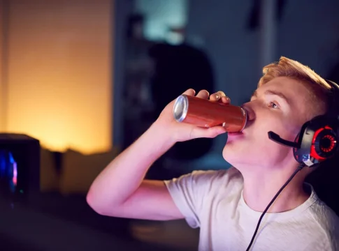 Peligros de las bebidas energéticas Bebidas energéticas y salud