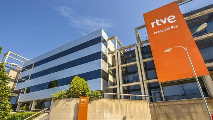 Antena 3 renovará su reinado en octubre pese al empuje de La 1 1 Merca2.es RTVEI Merca2.es