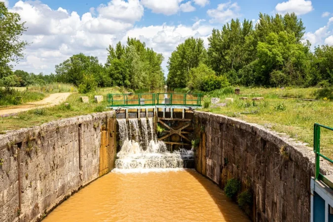 Dormir sobre una corriente de agua subterránea podría estar enfermándote sin que lo notes 4 Merca2.es Tierra15 Merca2.es