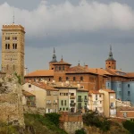 La torre mudéjar de Teruel: el secreto monumental de España que deslumbra más que la Giralda y la Mezquita en otoño