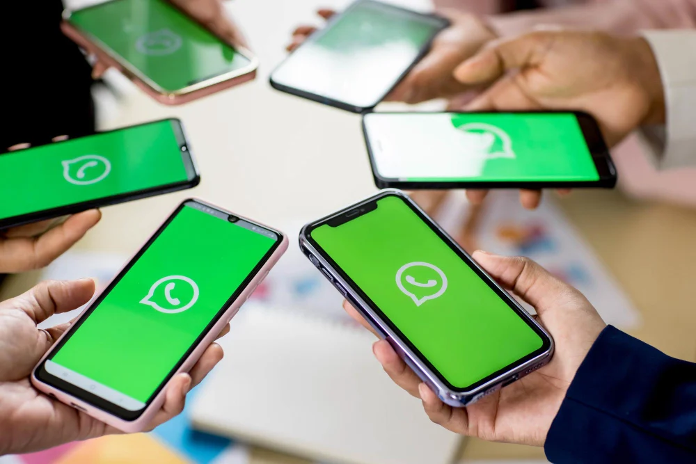 El 'botón antirrobo' de tu WhatsApp que el 99% de la gente no ha activado y que impide que te lo hackeen.