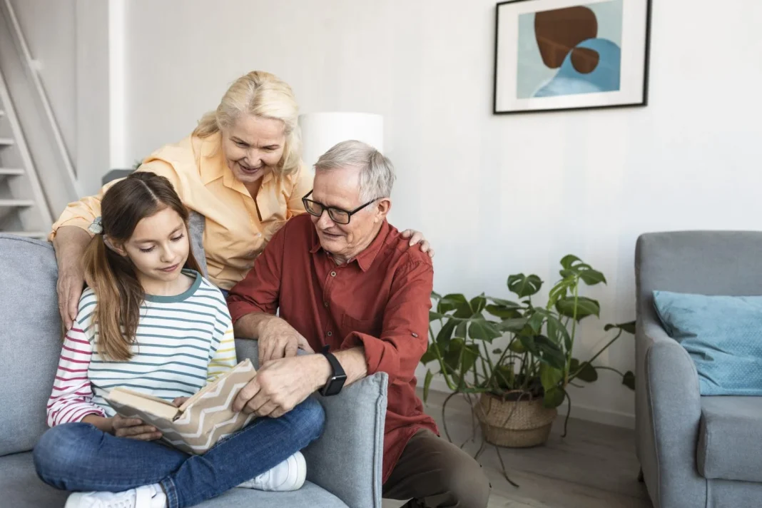 Los nietos actúan como una terapia natural para el bienestar de los abuelos
