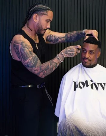 Más que un peluquero