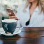 Diego Lurdes (29), informático: «Ese WiFi público que usas en cafés te está drenando bitcoins. Hackers interceptan pagos mientras tu crees que navegas seguro»