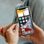 Dra. Elena Martínez (48), asesora de fraude bancario, alerta: «Las estafas por ‘hombre del medio’ son 83% menos probables desde octubre; si ves esto en tu app, no continúes»