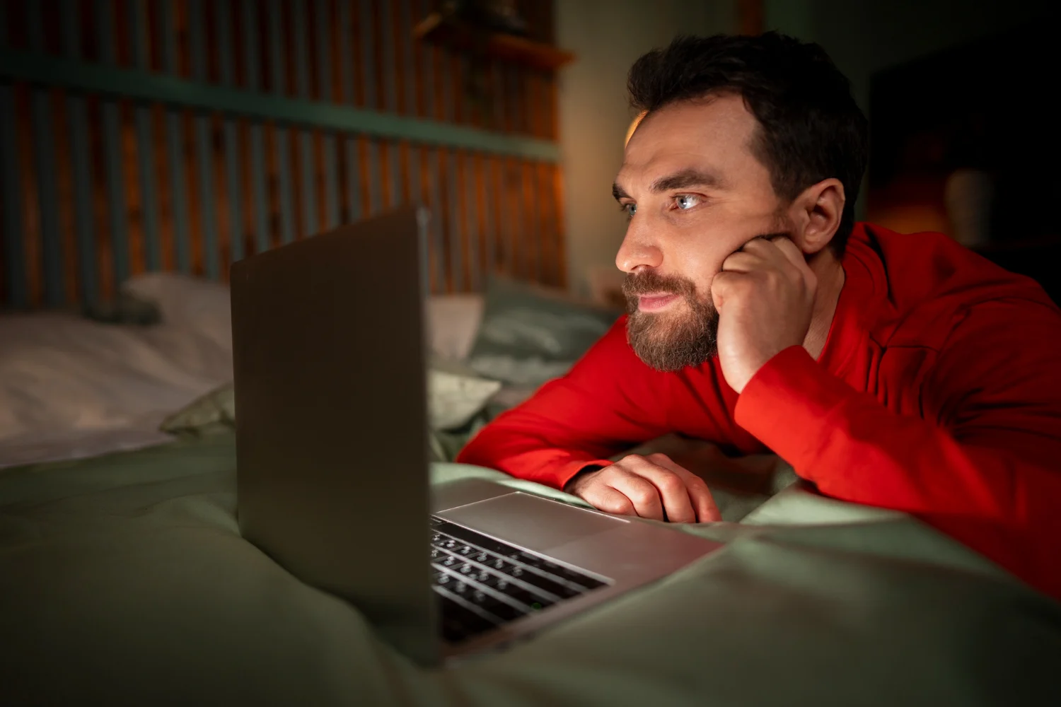 Existe una herramienta legal para combatir el rastro de internet no deseado, pero su aplicación es mucho más compleja y limitada de lo que la gente suele pensar. Fuente: Freepik
