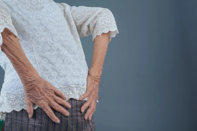 Sara María Rojas Herrera, reumatóloga del Hospital de Mérida: “La osteoporosis ya no es solo cosa de mayores” 2 Merca2.es Sara María Rojas Herrera, reumatóloga del Hospital de Mérida: “La osteoporosis ya no es solo cosa de mayores”