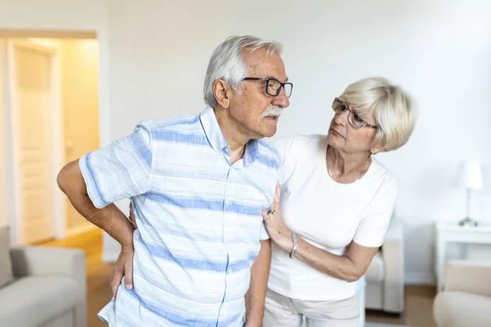 José Luis Pérez Castrillón, médico internista: “La mitad de los pacientes con osteoporosis abandona el tratamiento al cabo de un año” José Luis Pérez Castrillón, médico internista: “La mitad de los pacientes con osteoporosis abandona el tratamiento al cabo de un año”