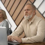Más del 40% de los parados en España tiene más de 45 años: el trabajo freelance se abre paso como alternativa real