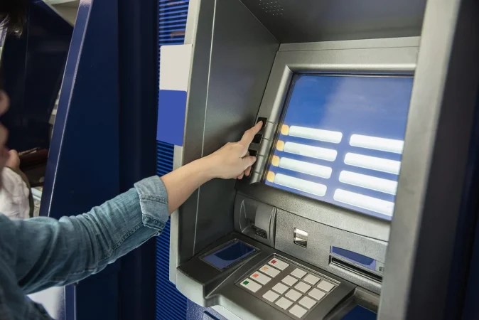 Manuel Muñiz-Morell, experto en transformación digital: “El cierre de oficinas bancarias genera inseguridad entre los mayores” 2 Merca2.es Manuel Muñiz-Morell, experto en transformación digital: “El cierre de oficinas bancarias genera inseguridad entre los mayores”