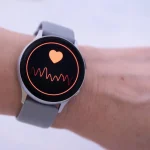 El timo de los smartwatches para el corazón: José Veles (33), cardiólogo, sentencia por qué ese reloj solo te está dando ansiedad