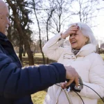 Dr. José María Gómez Reino, geriatra del Hospital Quirónsalud Torrevieja: «La relación con los nietos es un auténtico medicamento emocional que fortalece el corazón y mejora el ánimo»