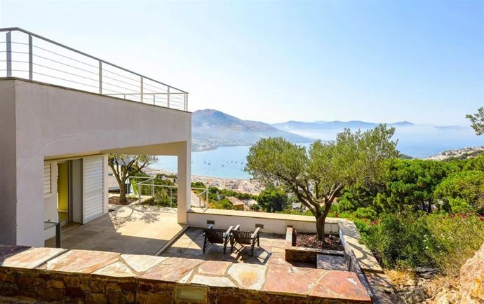 El downsizing de los jubilados que se instalan en España tensiona al litoral 1 Merca2.es vzzz Merca2.es