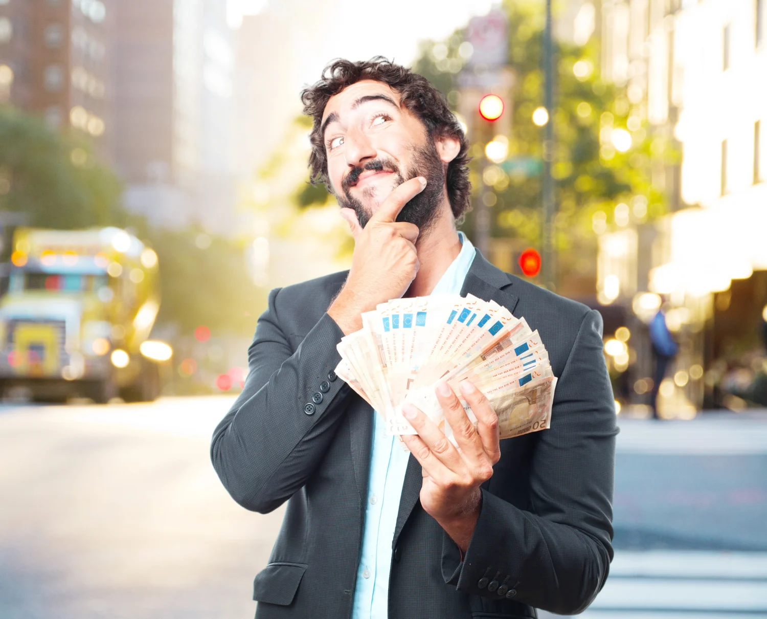 Aquí desmenuzamos cómo el coste de la vivienda devora los ingresos que marca la OCDE. Fuente: Freepik 
