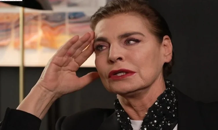 Antonia Dell'Atte reaparece y confirma el rumor sobre Alessandro Lequio: "Lo sabían todos" 20 Merca2.es Antonia DellAtte en su entrevista Merca2.es