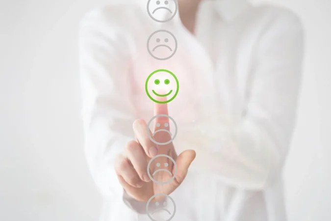 Endika Montiel (36), nutricionista: "La melatonina es la hormona reina: desinflama, repara y fortalece el sistema inmune" 3 Merca2.es Conciencia966 Merca2.es