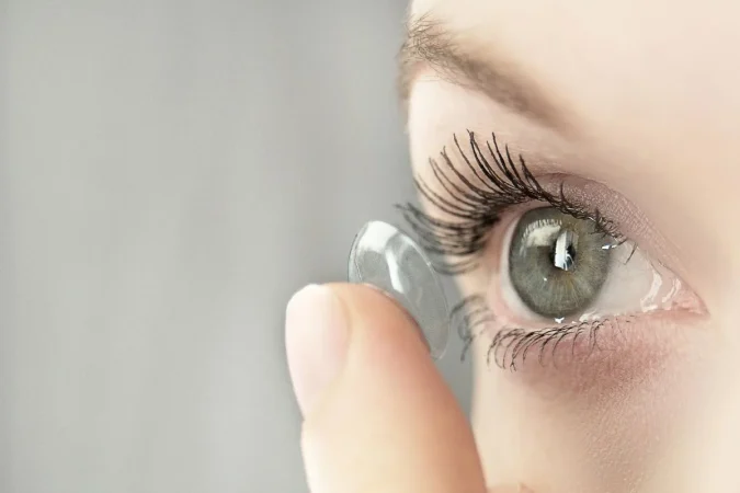 Dra. Jessica Serrano Aguilar, oftalmóloga: “La regla 20-20: cada 20 minutos, mira algo a 20 pies por 20 segundos” 2 Merca2.es Constancia369 Merca2.es