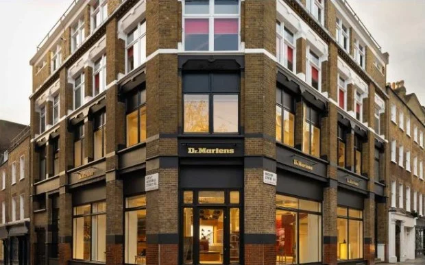 Soho (Londres) se paga caro en Dr. Martens: mismos modelos, pero a precios más caros de lo habitual 1 Merca2.es Dr. Martens Merca2.es