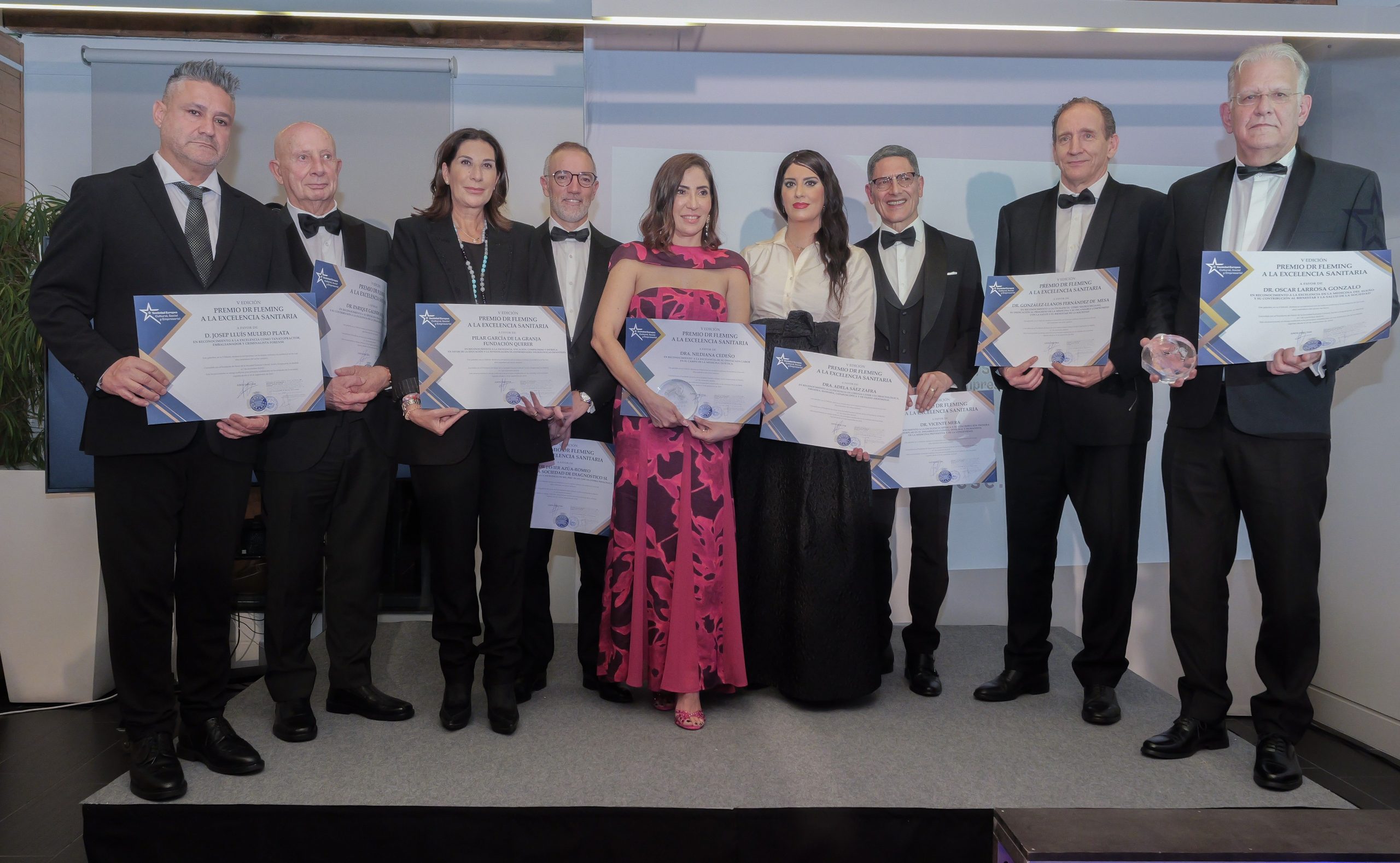 La SECSE celebra la V Edición de los Premios Dr. Fleming a la Excelencia Sanitaria en Madrid 1 Merca2.es FOTO GRUPAL scaled Merca2.es