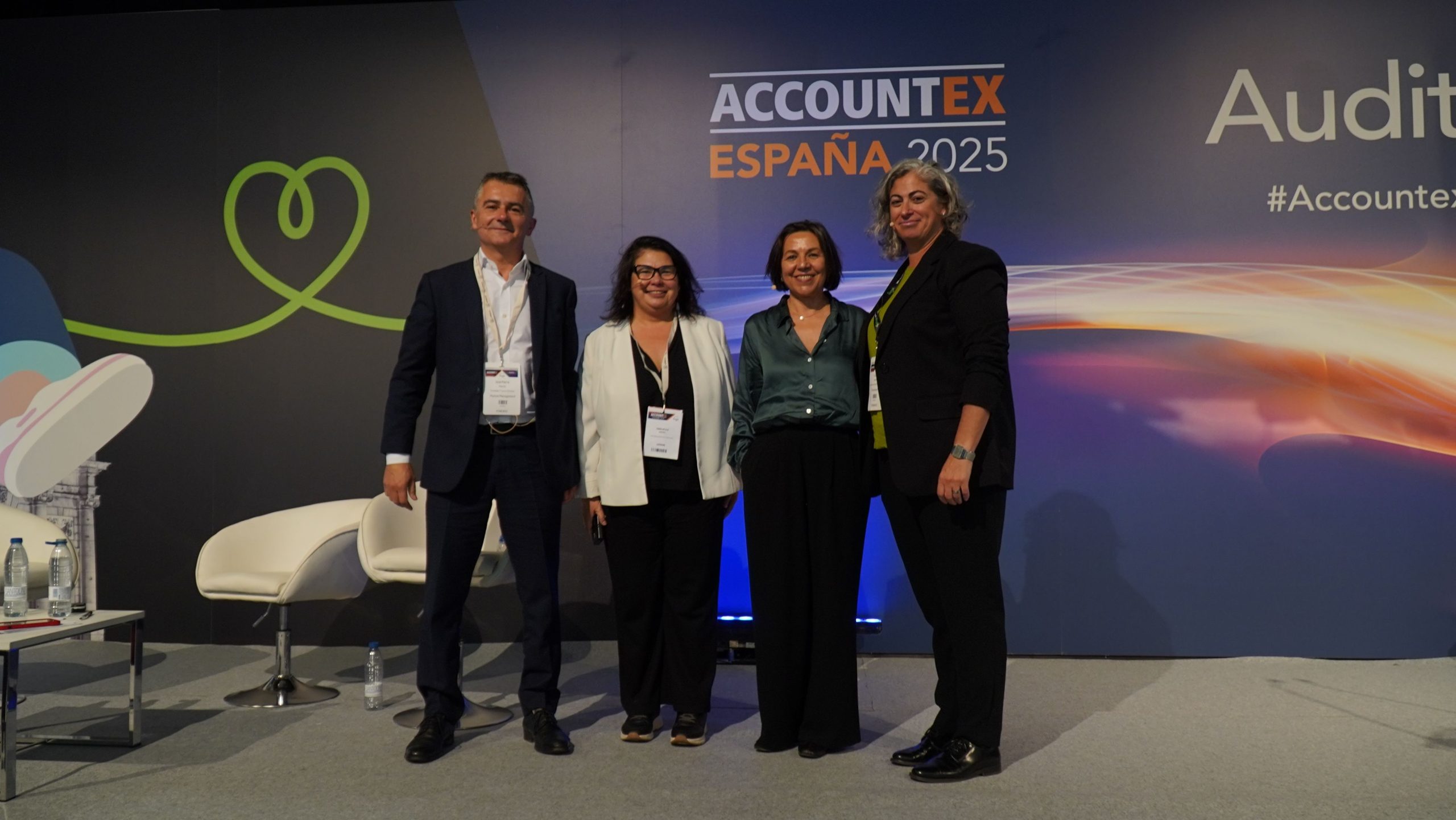 Lefebvre presenta en Accountex España la nueva versión de GenIA-L que potencia el conocimiento jurídico 1 Merca2.es Jos Mara Martn Cerrato Mara de la O Martnez Inmaculada Romero y Cristina Aranda scaled Merca2.es