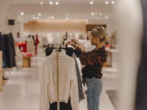 La respuesta de Mango a la presión de Zara y H&M: un nuevo club de fidelización con más descuentos y experiencias 2 Merca2.es Mango Style Club Merca2.es