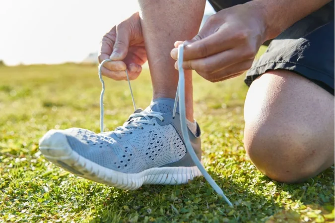 Jesús Báez, experto en podología deportiva y cirugía: “Correr con dolor —o entrenar con dolor crónico— no es normal. Hay que mirarlo y entender de dónde viene” 2 Merca2.es Movimiento26 Merca2.es