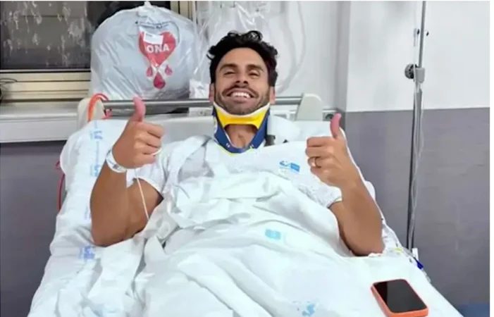 Noel Bayarri, ingresado de urgencia después de un accidente: "Bicho malo nunca muere" 10 Merca2.es Noel Bayarri en el hospital Merca2.es