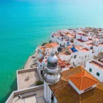 Verano en pleno diciembre: El pueblo medieval con murallas, catedral y atardeceres únicos en el Mediterráneo ideal para despedir el año