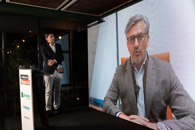 La imagen tiene un atributo ALT vacío; su nombre de archivo es Premios-Motor-16-Alberto-de-Aza-BYD-1024x683-1-675x450.webp